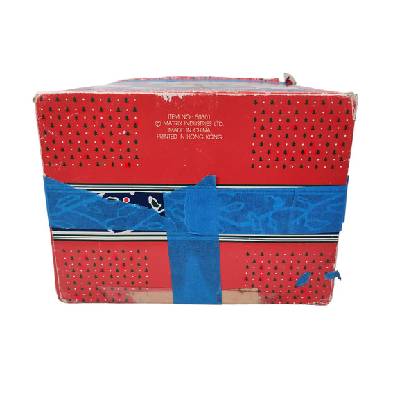 Vintage Animated Musical Santas Workshop We Wish You a Merry Christmas - Picture 15 of 15